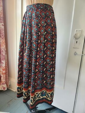Vtg Liz Claiborne Earthy Geo Pleated Midi Skirt
